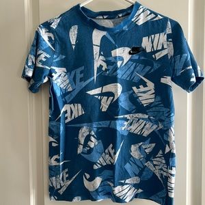 Nike logo print T-shirt in blue and white size X-Large